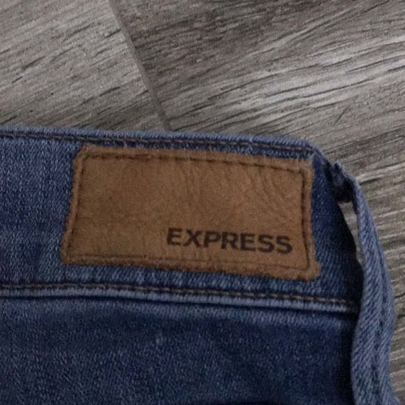 FINAL OFFER!! Express mid rise ripped jeans NWOT - Picture 7 of 8